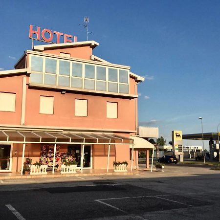 Hotel Trieste San Giórgio di Nogaro Kültér fotó
